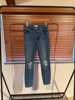 Good American Distressed Skinny Jeans